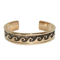 10017 - Bronsarmband stelt med vågmotiv