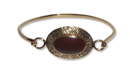 10022   Bronsarmband Med Röd karneol sten.