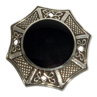 2338 - Silverbrosch Keltisk med svart onyx sten