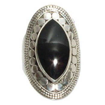 4122 - Silverring  med  Svart onyx sten.