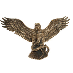 7161 - Bronshänge Örn hållandes en orm