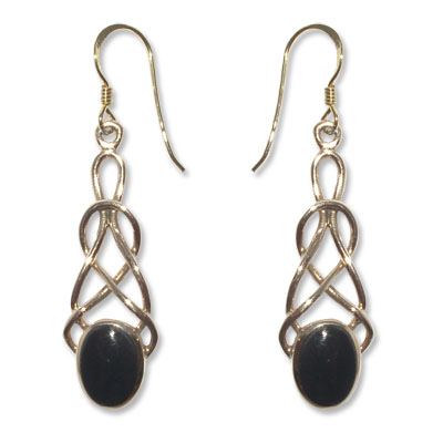 8112  Bronsörhänge Keltiskt med svart onyx sten.