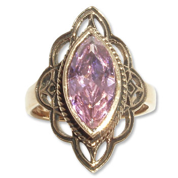 9102 -  Bronsring Keltiskt med CZ Rosa sten.